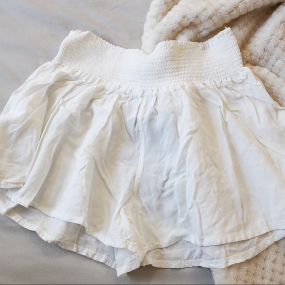 Brandy Melville Pants - Brandy Melville Shorts